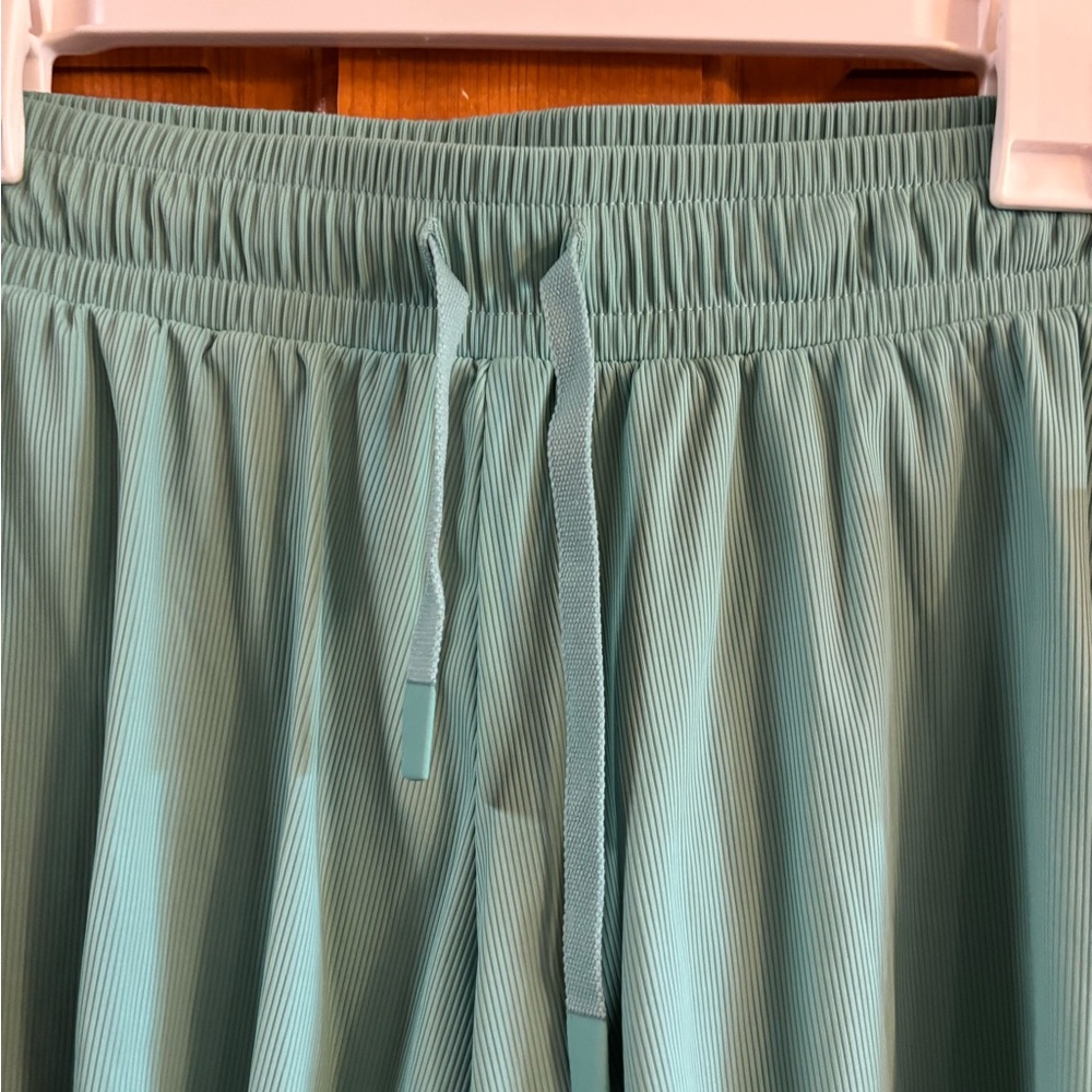 Women’s Mid Rise shorts with built in briefs Size medium Brand New - Picture 5 of 7